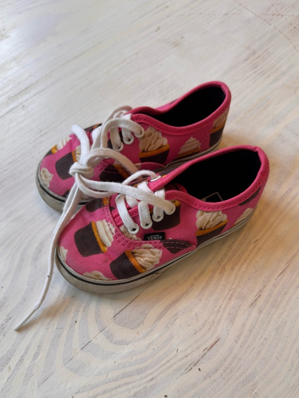 Vans Kids Pink Cupcake Print Low-Top Sneakers